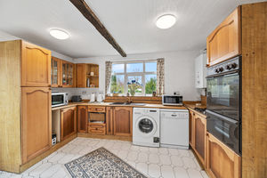 Kitchen- click for photo gallery